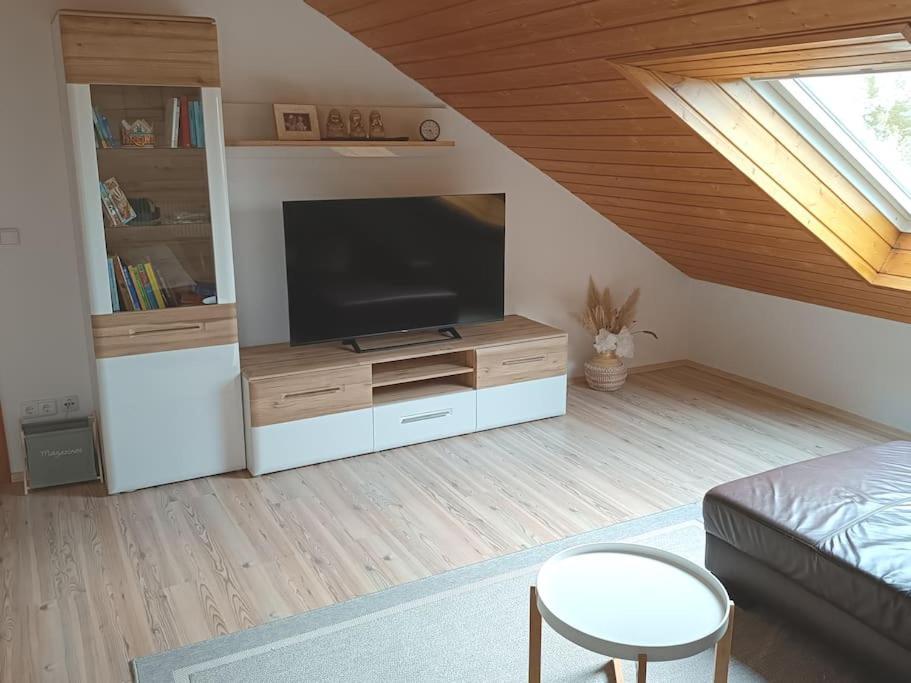 Ferienwohnung - Dachgeschoss Schmuckstueck Wolnzach Exterior foto